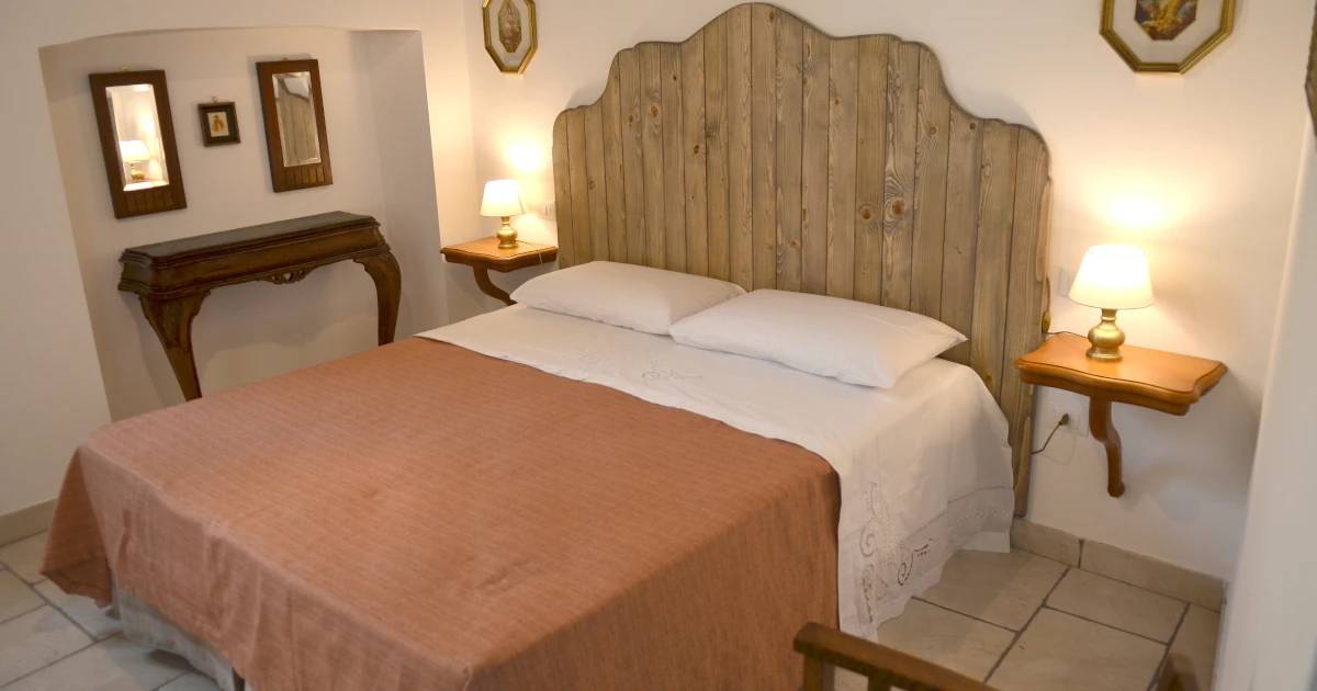 Dettaglio del Letto della Camera 1 del B&B Dimora Tarì